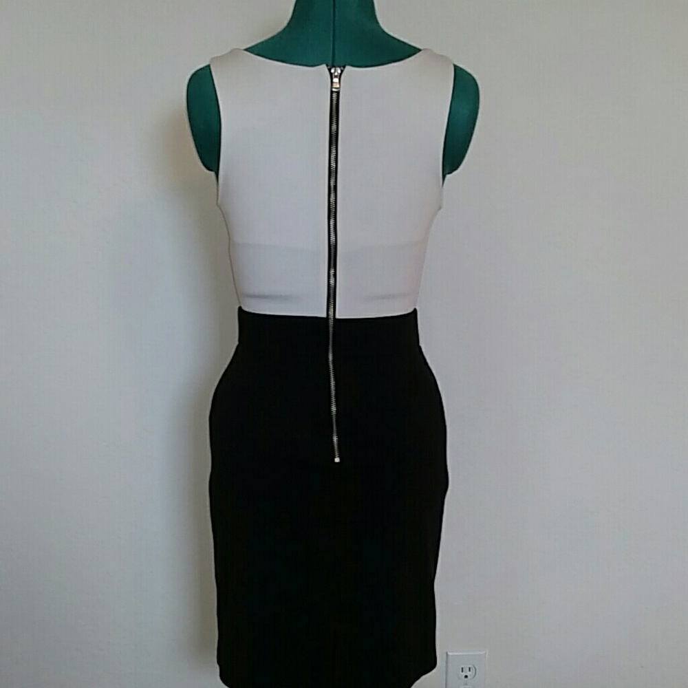 Black & Cream color block Dress - Picture 2 of 8